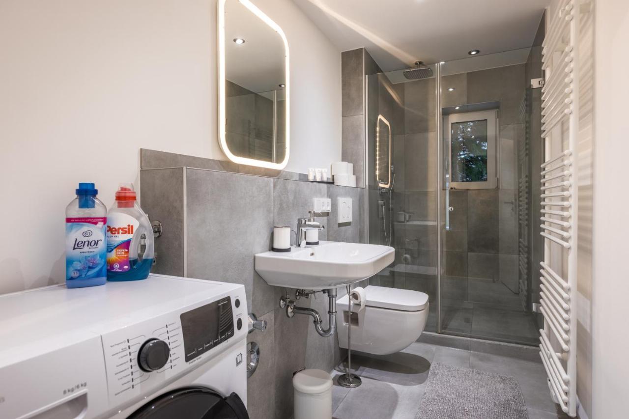 Bright - Beachstyle - Kitchen - Kingbed - Parking - Netflix Appartement Augsburg Buitenkant foto