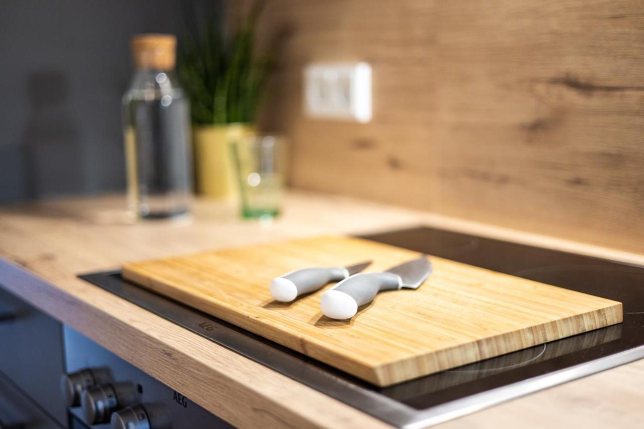 Bright - Beachstyle - Kitchen - Kingbed - Parking - Netflix Appartement Augsburg Buitenkant foto