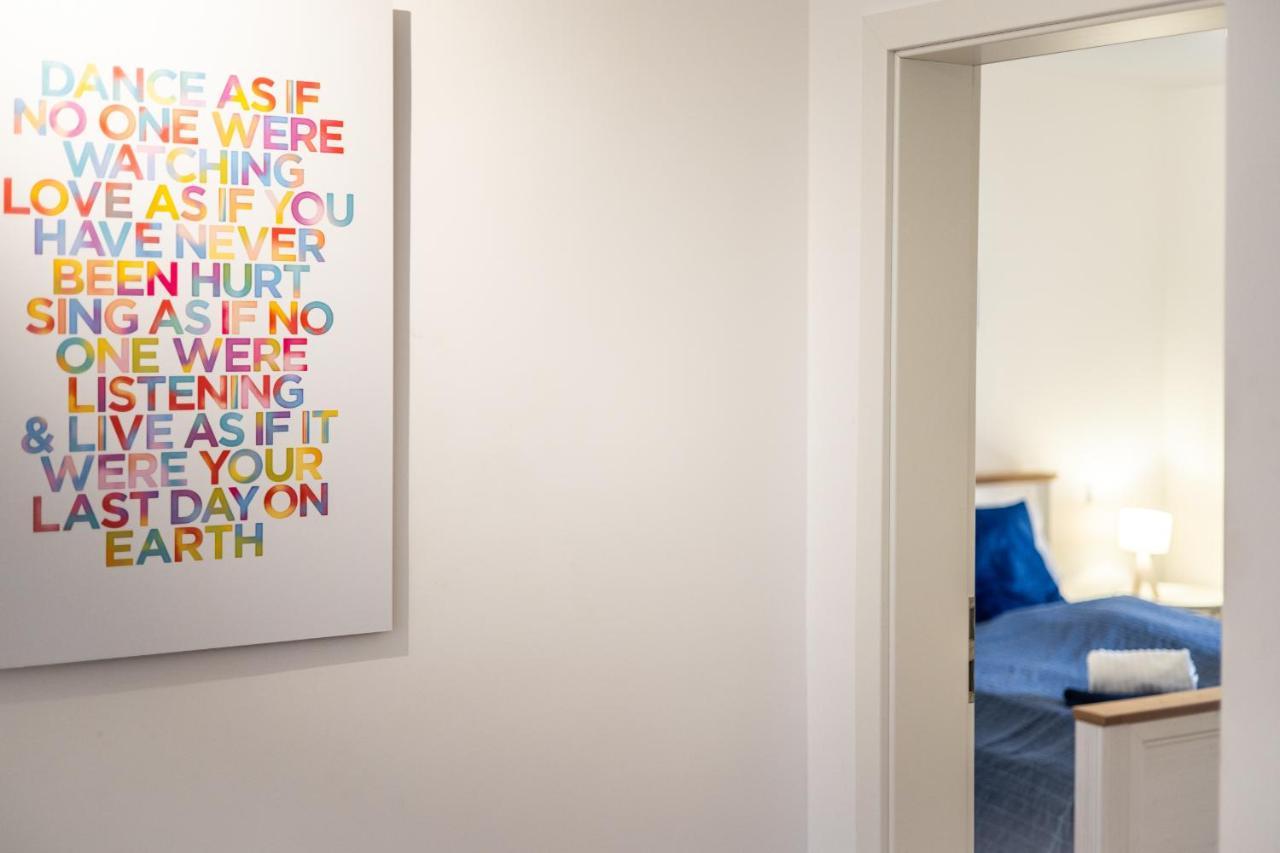 Bright - Beachstyle - Kitchen - Kingbed - Parking - Netflix Appartement Augsburg Buitenkant foto
